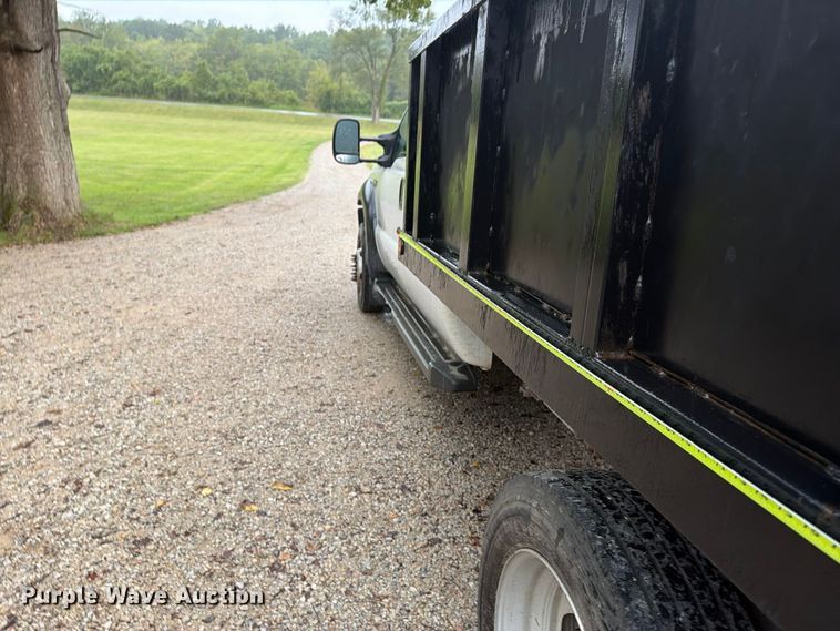 image for item FU4724 2007 Ford F450 Super Duty Crew Cab dump flatbed truck