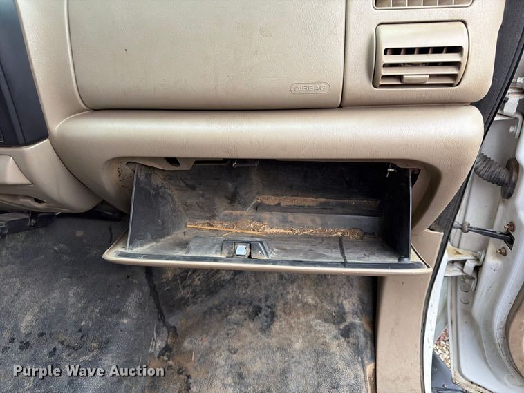 image for item FU4724 2007 Ford F450 Super Duty Crew Cab dump flatbed truck