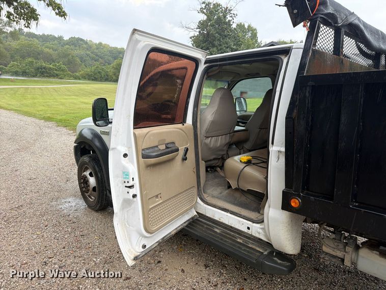 image for item FU4724 2007 Ford F450 Super Duty Crew Cab dump flatbed truck