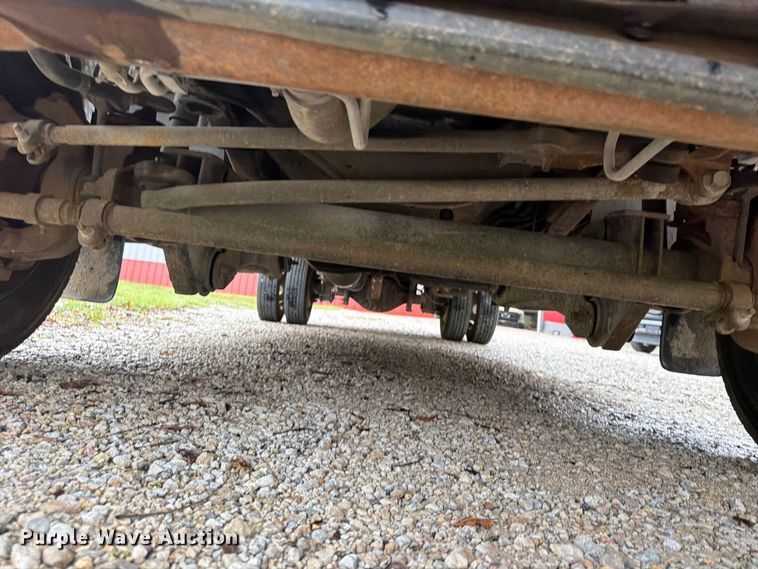 image for item FU4724 2007 Ford F450 Super Duty Crew Cab dump flatbed truck
