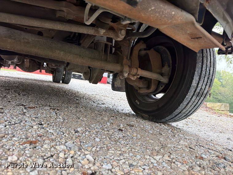 image for item FU4724 2007 Ford F450 Super Duty Crew Cab dump flatbed truck