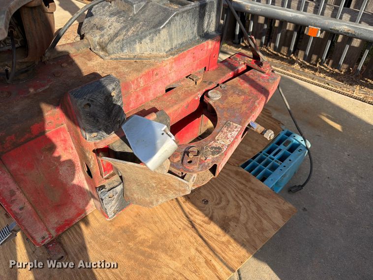 image for item MQ9171 Coats 5060E rim clam tire machine