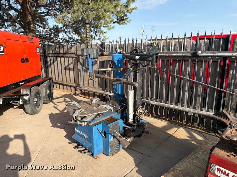 Ravaglioli tire machine