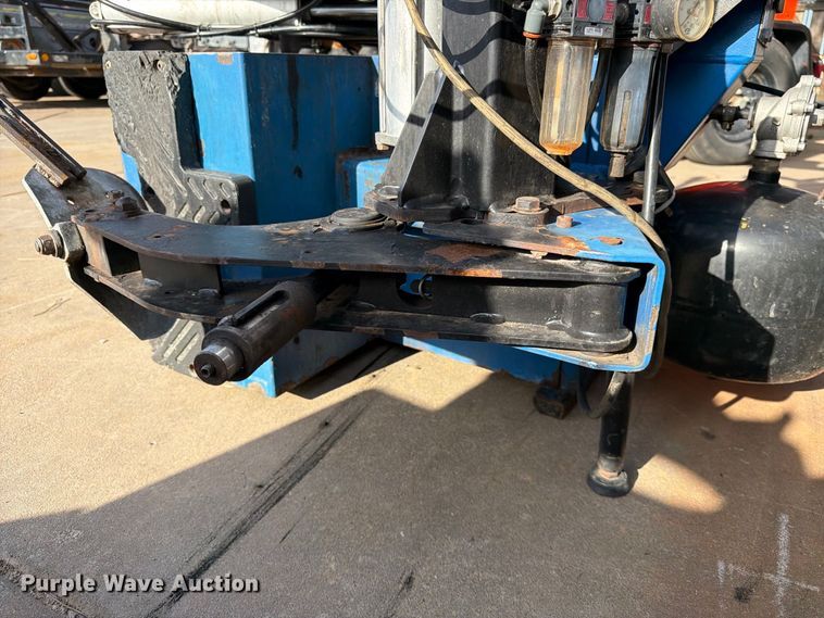 image for item MQ9172 Ravaglioli tire machine