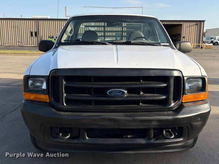 image for item MQ9174 2001 Ford F250 Super Duty XL utility bed pickup truck