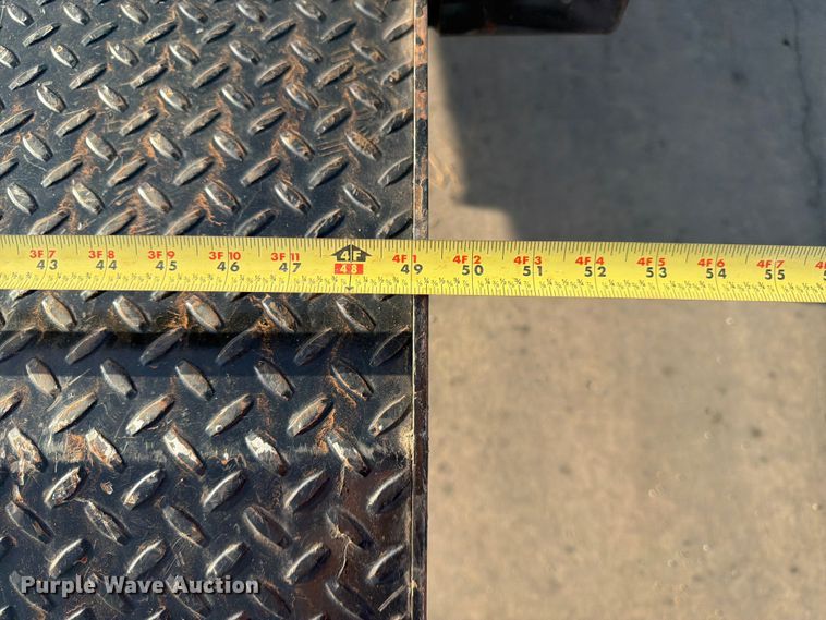 image for item MQ9174 2001 Ford F250 Super Duty XL utility bed pickup truck