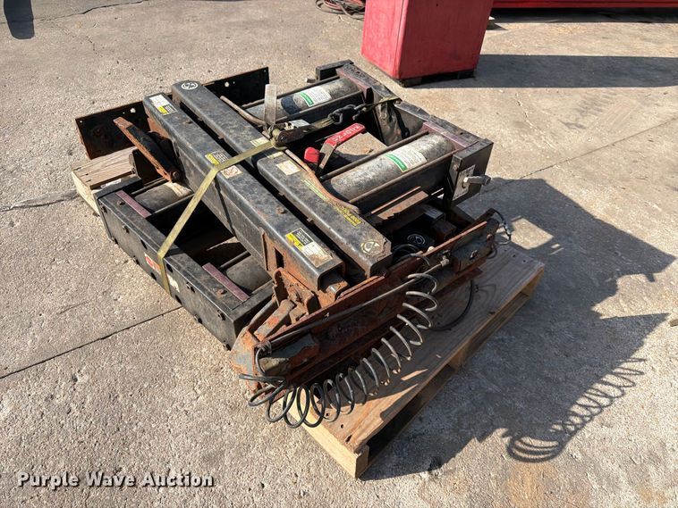 image for item MQ9175 Hunter RX-12-XL  wheel alignment lift  