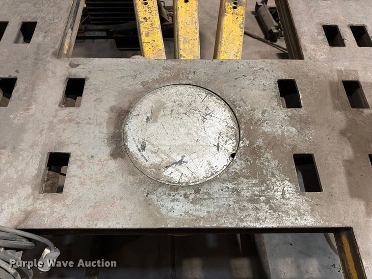 image for item MQ9178 1990 Chief EZ Liner 9/90 frame staightener