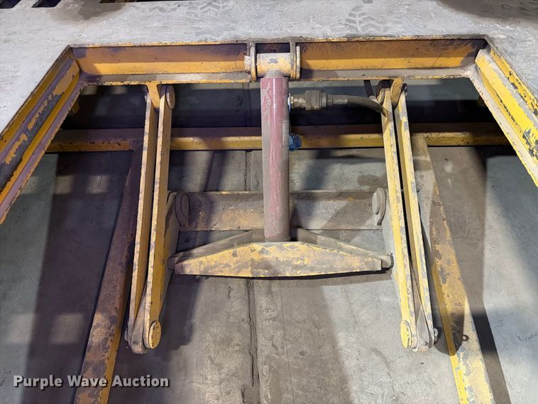 image for item MQ9178 1990 Chief EZ Liner 9/90 frame staightener