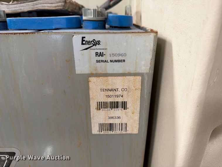 image for item MQ9183 Tennant 8300 sweeper