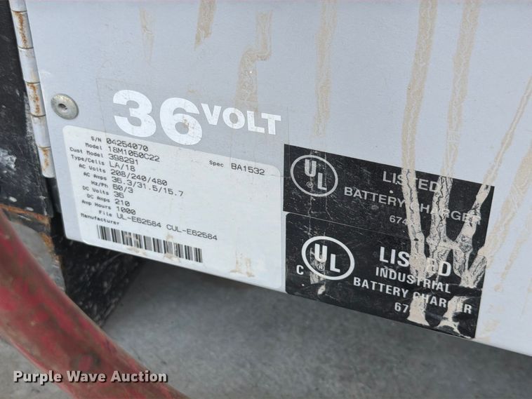 image for item MQ9183 Tennant 8300 sweeper