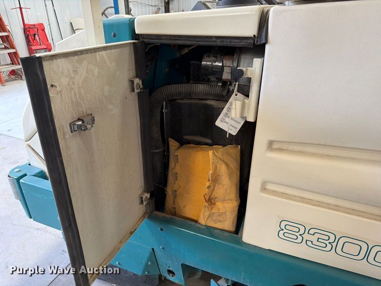 image for item MQ9185 Tennant 8300 floor scrubber