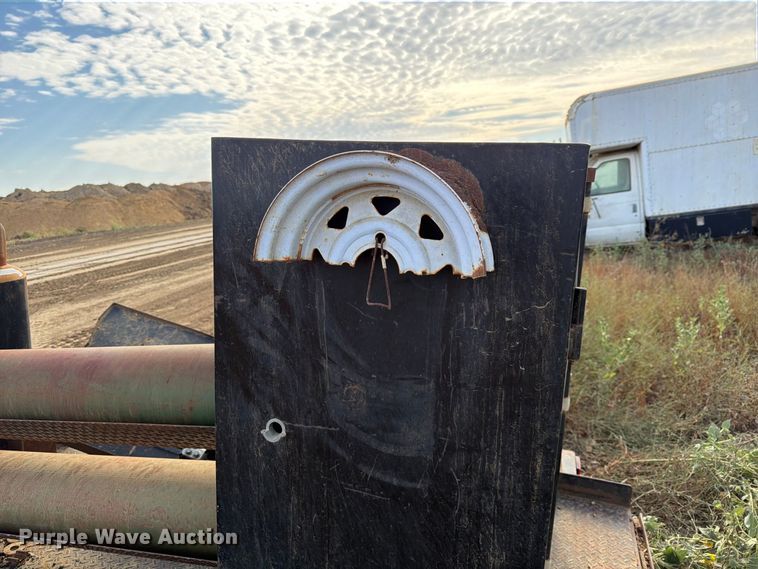 image for item NC9914 2017 Top Hat WM8X4-2.9N-C utility trailer