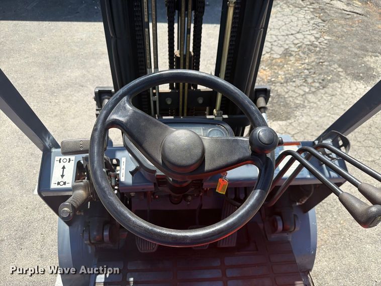 image for item NC9917 World-lift WFG50 forklift