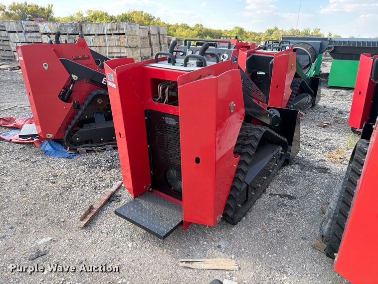 image for item NC9954 2024 Erie Industries SCL850 compact utility loader
