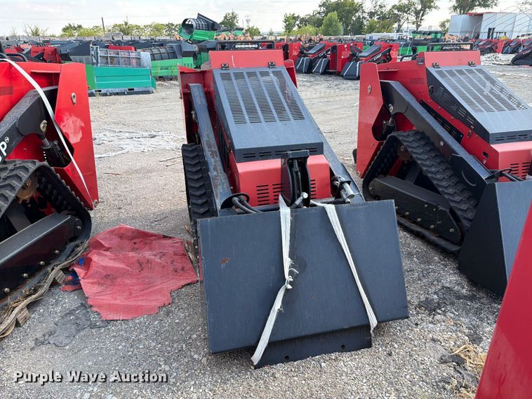 image for item NC9955 2024 Erie Industries SCL850 compact utility loader