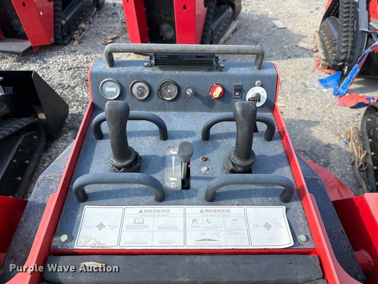 image for item NC9955 2024 Erie Industries SCL850 compact utility loader