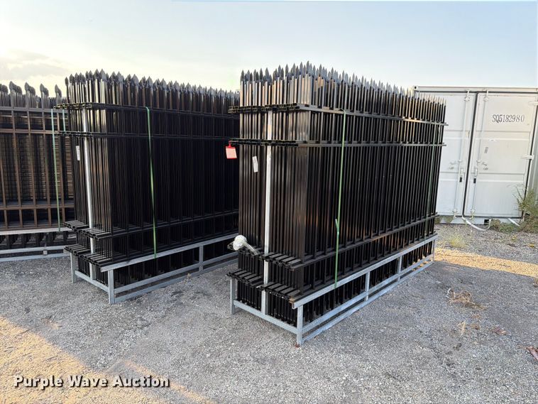 (44) EINGP F10 fence panels