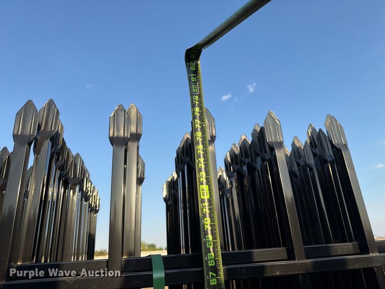 image for item NC9992 (44) EINGP F10 fence panels