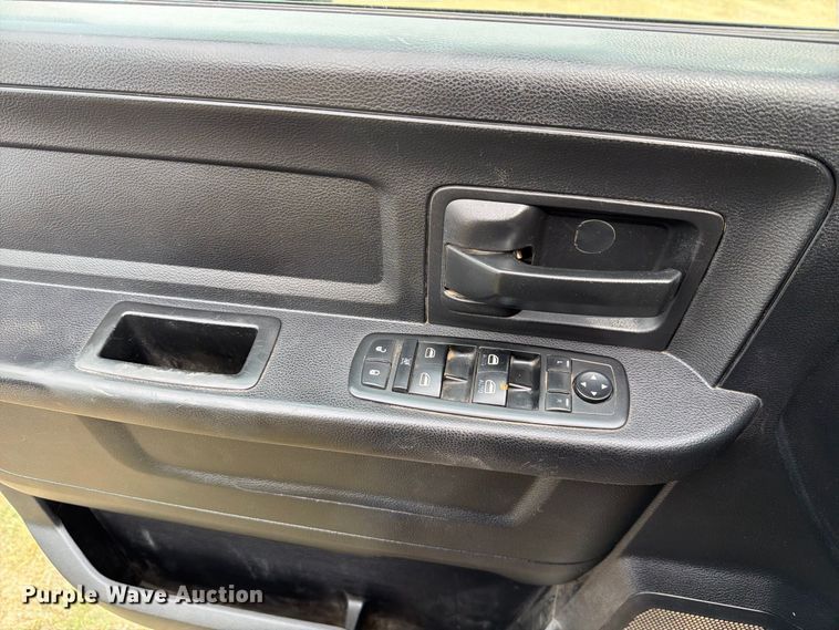 image for item NE9883 2014 Ram 2500 4dr pickup