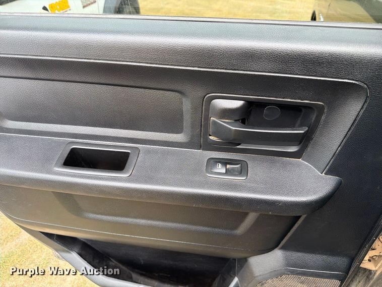 image for item NE9883 2014 Ram 2500 4dr pickup
