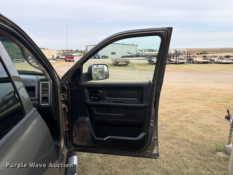 image for item NE9883 2014 Ram 2500 4dr pickup