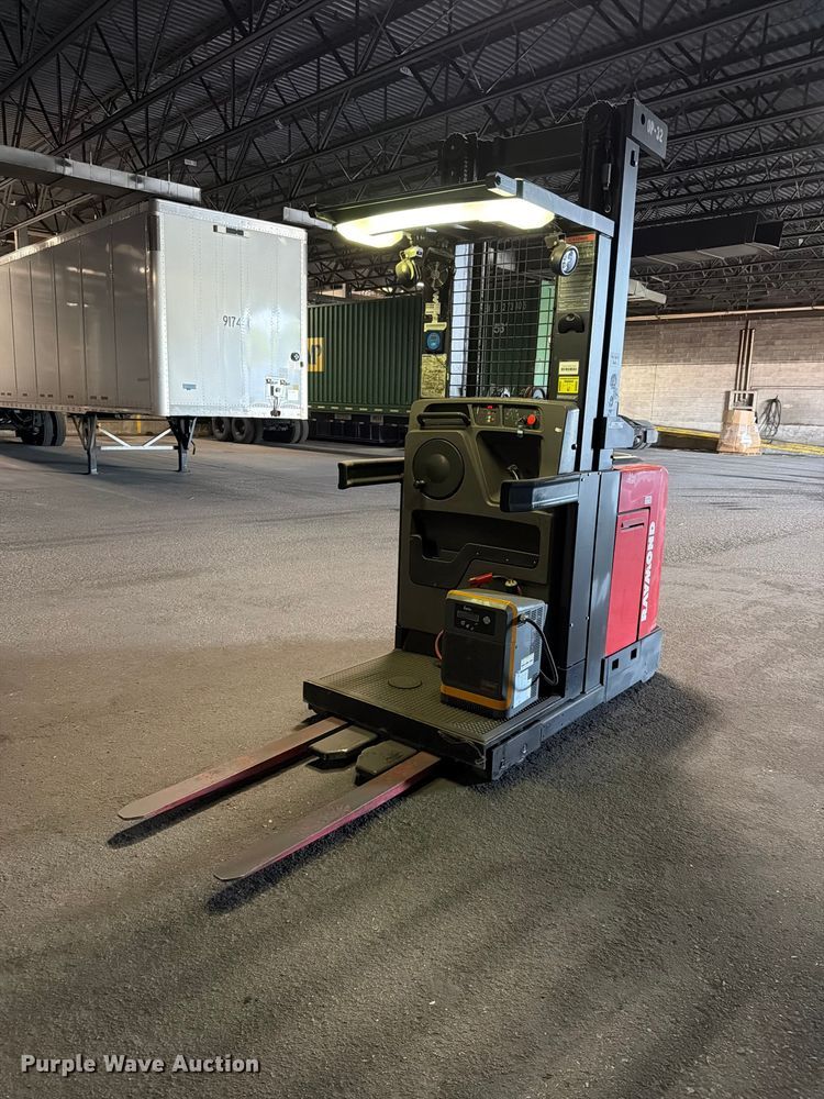 2013 Raymond 640 OPC30TT order picker