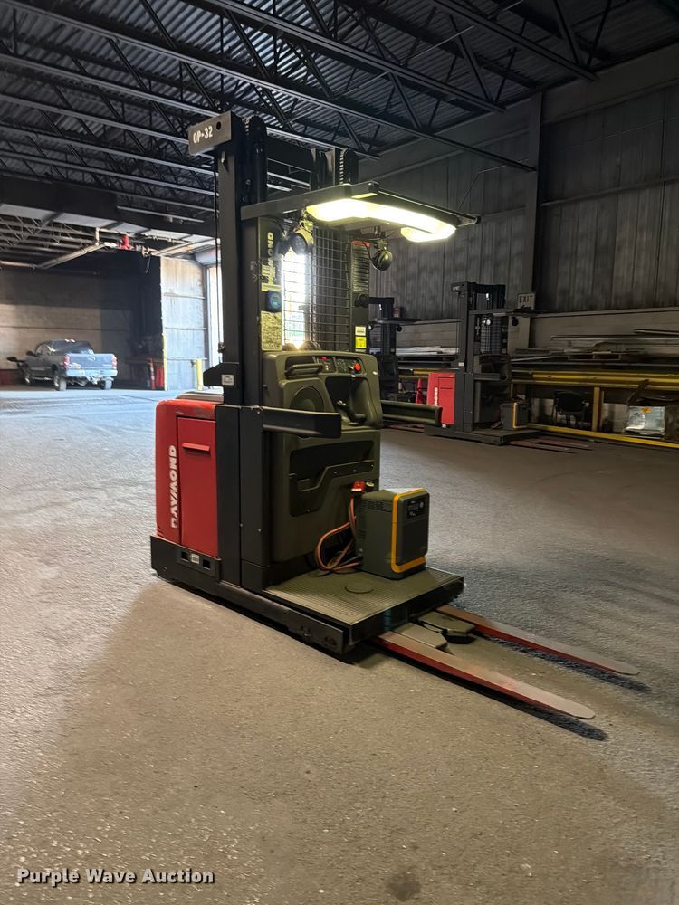 image for item NF9610 2013 Raymond 640 OPC30TT order picker