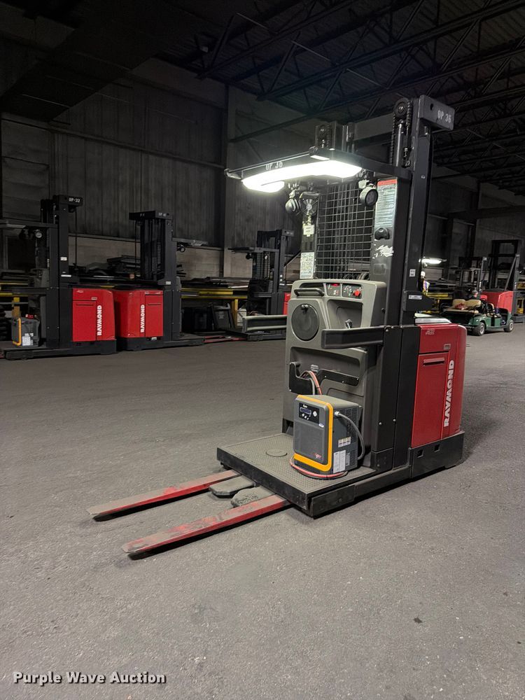 2015 Raymond 640 OPC30TT order picker