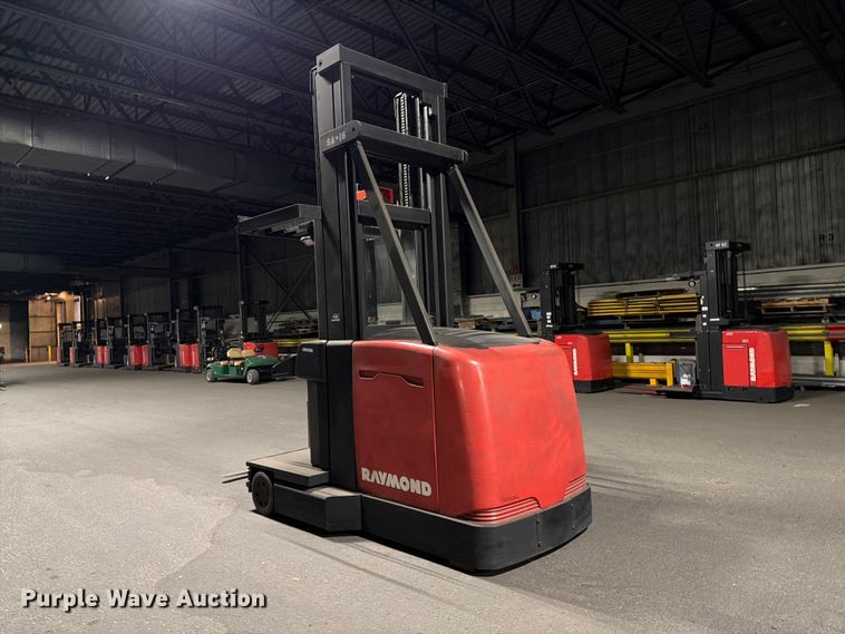 image for item NF9617 2005 Raymond SA-CSR30T swing carriage forklift
