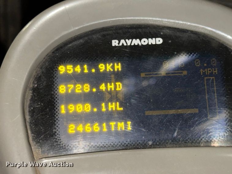 image for item NF9617 2005 Raymond SA-CSR30T swing carriage forklift