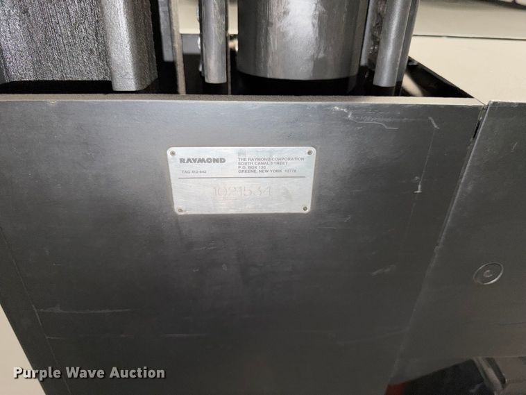 image for item NF9617 2005 Raymond SA-CSR30T swing carriage forklift
