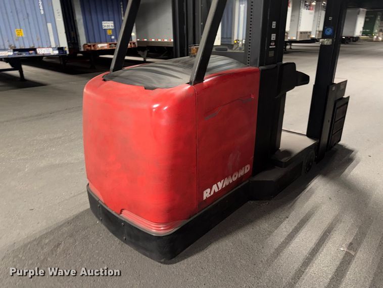 image for item NF9617 2005 Raymond SA-CSR30T swing carriage forklift