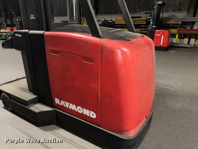 image for item NF9617 2005 Raymond SA-CSR30T swing carriage forklift