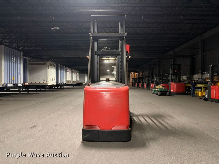 image for item NF9620 2004 Raymond SA-CSR30T swing carriage forklift