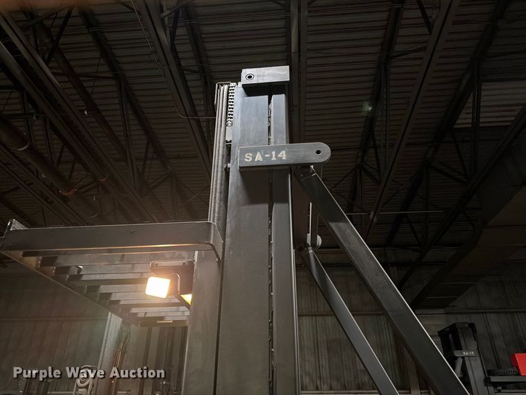 image for item NF9620 2004 Raymond SA-CSR30T swing carriage forklift