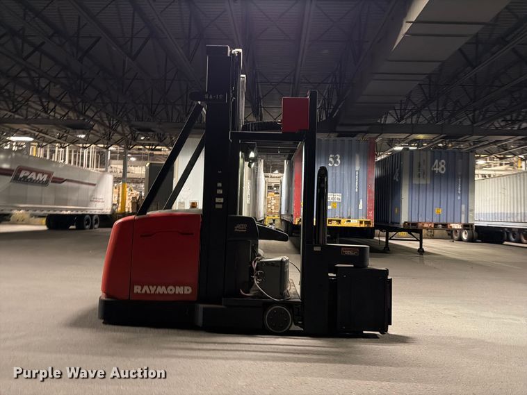 image for item NF9621 2009 Raymond 960-CSR30T swing carriage forklift