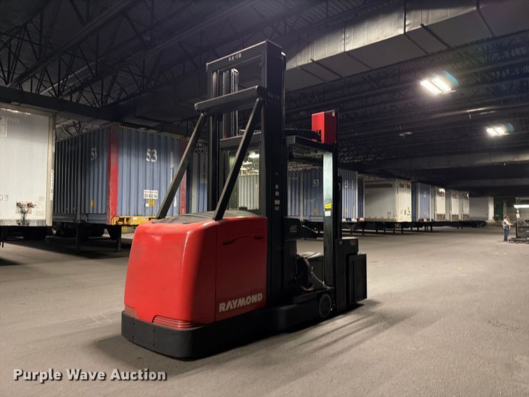 image for item NF9621 2009 Raymond 960-CSR30T swing carriage forklift