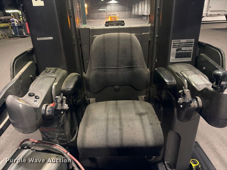 image for item NF9621 2009 Raymond 960-CSR30T swing carriage forklift