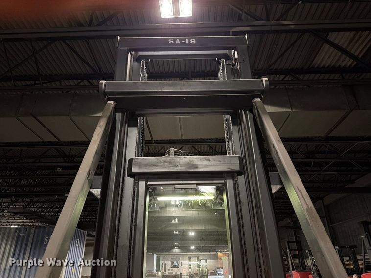 image for item NF9621 2009 Raymond 960-CSR30T swing carriage forklift