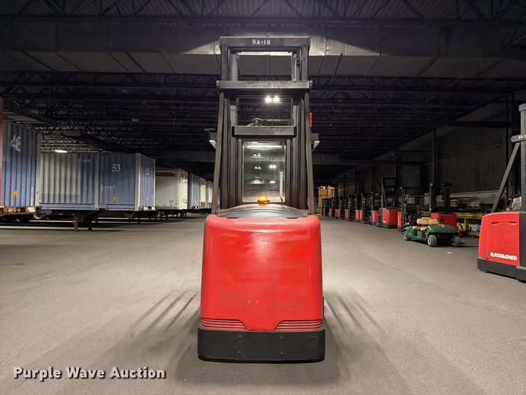 image for item NF9622 2009 Raymond 960-CSR30 swing carriage forklift
