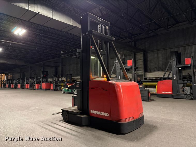 image for item NF9622 2009 Raymond 960-CSR30 swing carriage forklift