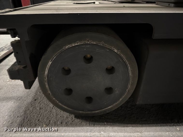 image for item NF9622 2009 Raymond 960-CSR30 swing carriage forklift