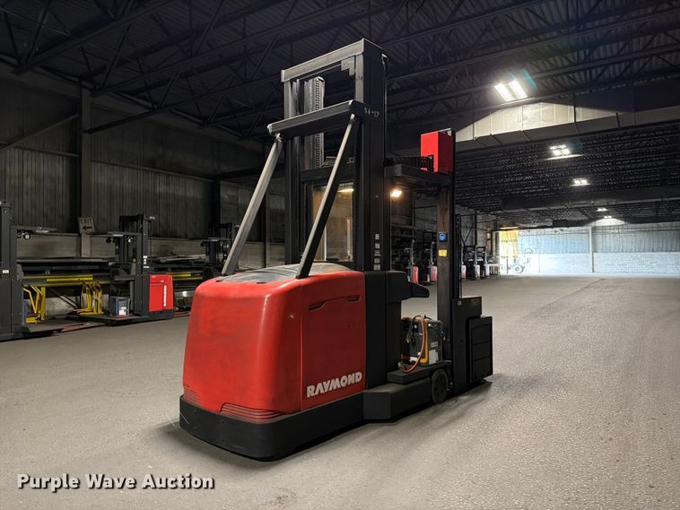 image for item NF9623 2005 Raymond SA-CSR30T swing carriage forklift