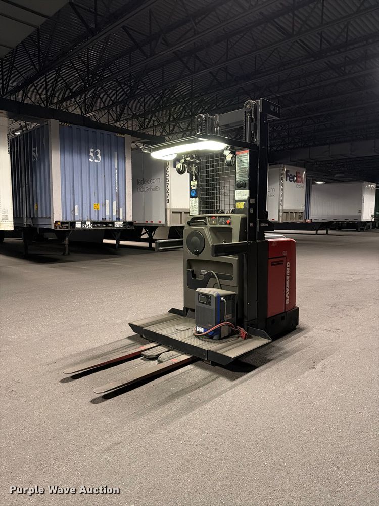 2017 Raymond 540 OPC30TT order picker