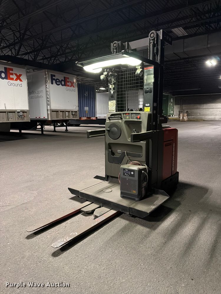 2017 Raymond 540 OPC30TT order picker