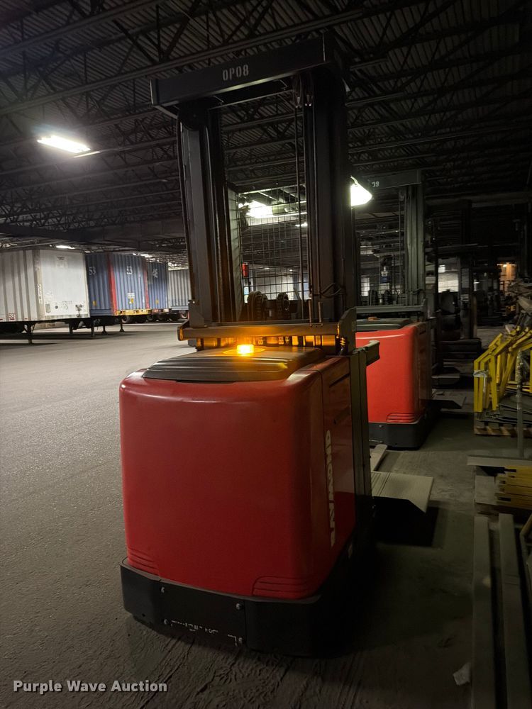 image for item NF9626 2016 Raymond  640 OPC30TT order picker