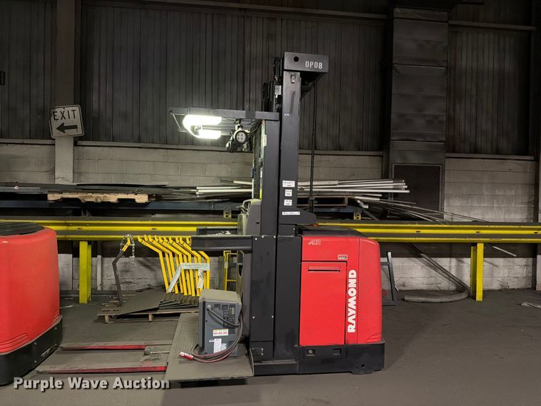 image for item NF9626 2016 Raymond  640 OPC30TT order picker