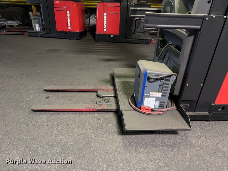 image for item NF9627 2016 Raymond 540 OPC30TT order picker