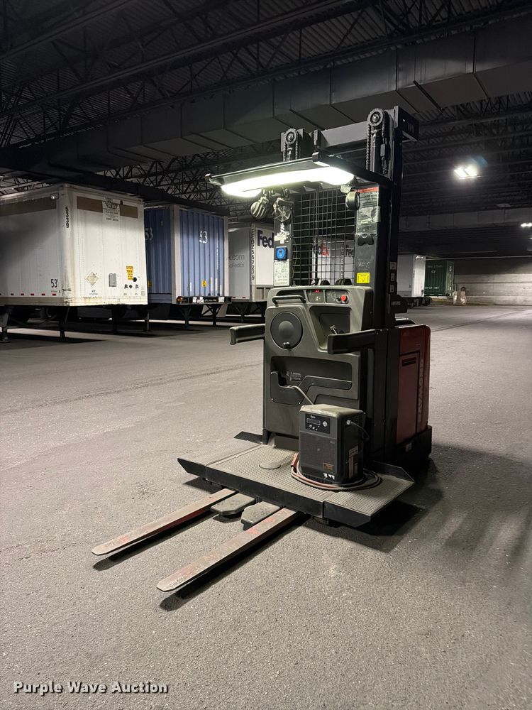 2016 Raymond 540 OPC30TT order picker